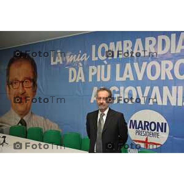 BERGAMO Maroni point, presentazione candidati Lista Maroni Presidente nella foto: Luca mangili Fotogramma Bergamo-Tiziano Manzoni