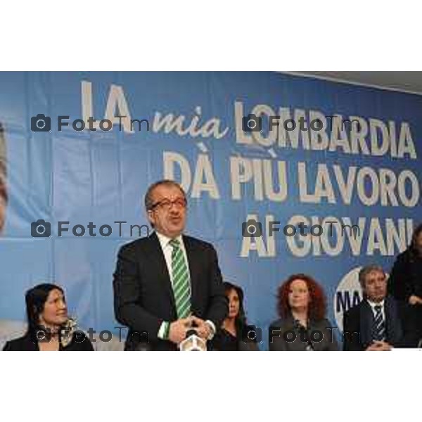 Bergamo presentazione lista "Maroni Presidente" candidati bergamaschi