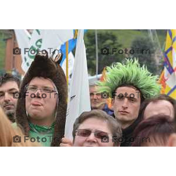 PONTIDA raduno leghista nei prati di Pontida nella foto:GIOVANI PADANI AL RADUNO Fotogramma Bergamo-Tiziano Manzoni