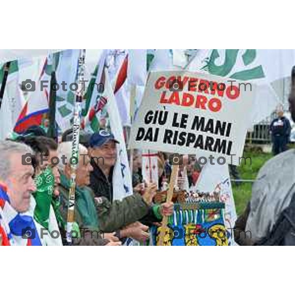 PONTIDA raduno leghista nei prati di Pontida nella foto: SLOGAN AL RADUNO Fotogramma Bergamo-Tiziano Manzoni