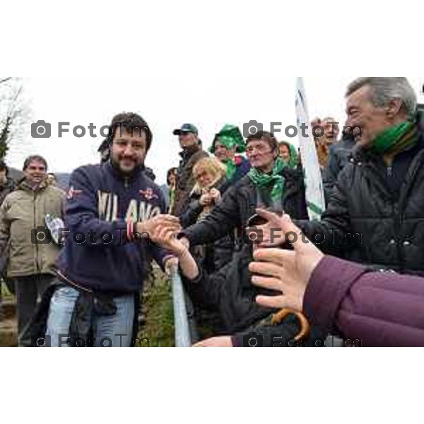 PONTIDA raduno leghista nei prati di Pontida nella foto: SALVINI INCONTRA I MILITANTI Fotogramma Bergamo-Tiziano Manzoni