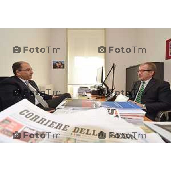 Bergamo Roberto Maroni ( LN) in redazione del corriere della sera Bergamo foto Tiziano Manzoni-fotogramma Bergamo