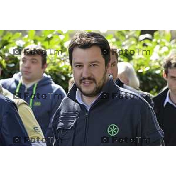 Dalmine Matteo Salvini visita l\'asilo destinato ad accogliere profughi con L\'ass regionale Terzi