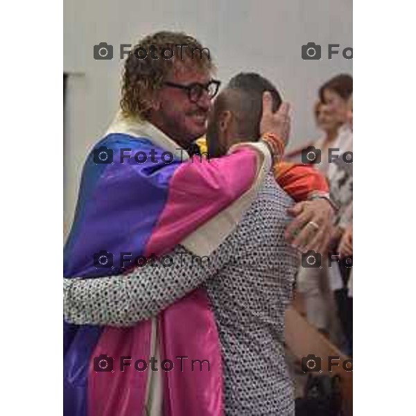 06/09/2018 Davide Gandossi x Tiziano Manzoni Bergamo - ITALIA Cronaca Messa Del Don Omosessuale Giuliano Costa Lunga Nell\' Auditorium Dela Malpensata Intitolato a gramsci. Nella Foto: Don Giuliano Costa Lunga Celebra La Messa