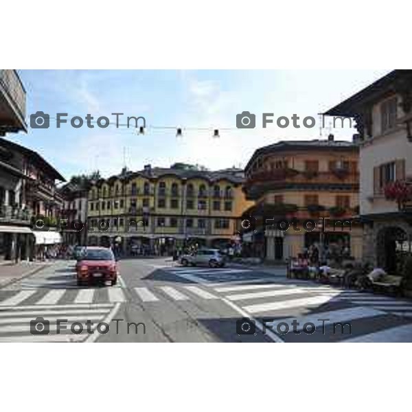 foto LaPrese Tiziano Manzoni 24/08/2018 Cronaca Bergamo - ITALIA (immagini archivio) Turismo nelle valli Bergamasche, case vacanze affitasi vendesi seconde case. Nella foto. Selvino, case vacanze e ztl