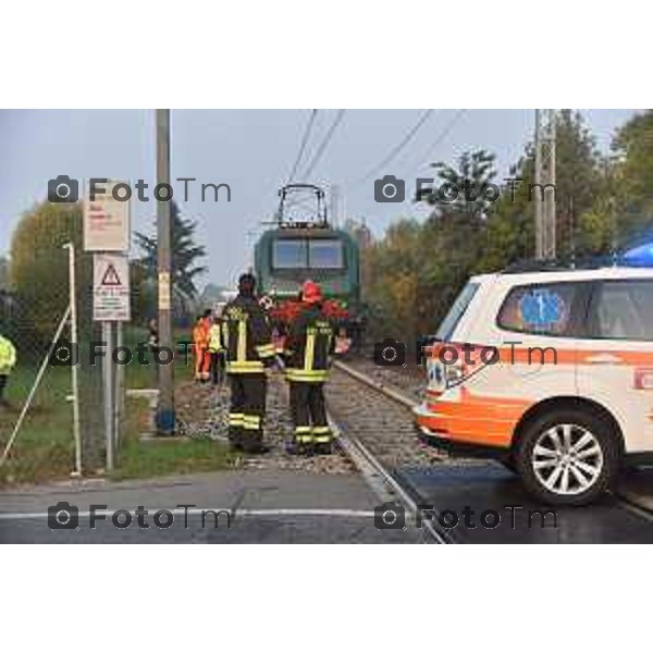 Foto LaPresse/Gandossi Davide x Tiziano Manzoni 20/10/2018 Bergamo, Italia cronaca. Travolto Dal treno in Via Luther King Zona Ospedale. treno Travolge uomo, treno transitava Verso la fermata Bergamo Ospedale.