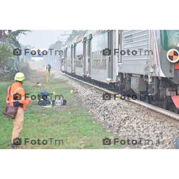 Foto LaPresse/Gandossi Davide x Tiziano Manzoni 20/10/2018 Bergamo, Italia cronaca. Travolto Dal treno in Via Luther King Zona Ospedale. treno Travolge uomo, treno transitava Verso la fermata Bergamo Ospedale.