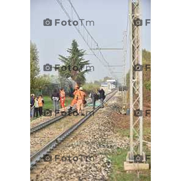 Foto LaPresse/Gandossi Davide x Tiziano Manzoni 20/10/2018 Bergamo, Italia cronaca. Travolto Dal treno in Via Luther King Zona Ospedale. treno Travolge uomo, treno transitava Verso la fermata Bergamo Ospedale.