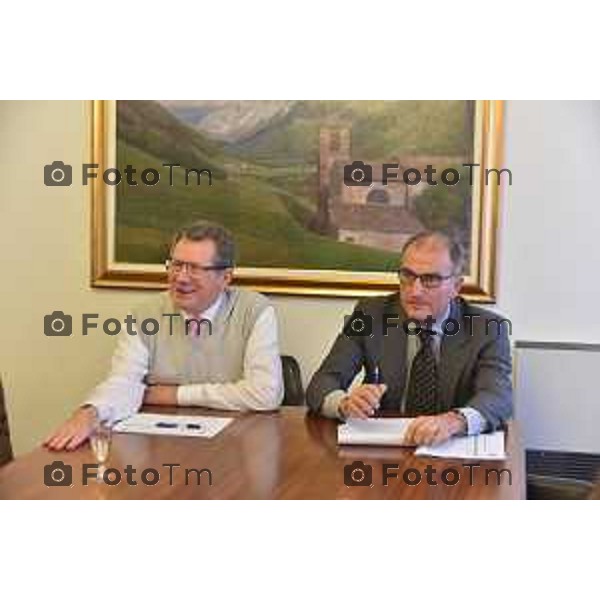 Foto LaPresse/Gandossi Davide x Tiziano Manzoni 22/10/2018 Bergamo, Italia cronaca. Conferenza Stampa per la presentazione delle iniziative per la celebrazione dei 90 anni della fondazione automobile club Bergamo nella sede in via Angelo Maj 16 a Bergamo. Nella Foto: Valerio Bertoni e Giuseppe Pianura