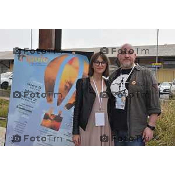 08/10/2018 Davide Gandossi x Tiziano Manzoni Bergamo - ITALIA Cronaca. Tutto il Teatro che ci piace, Conferenza e spettacolo sul Tram della TEB. Partenza Da Bergamo Fino ad Albino.Nella Foto:Silvia Giordano e Andrea Rudigher, Teatro Prova