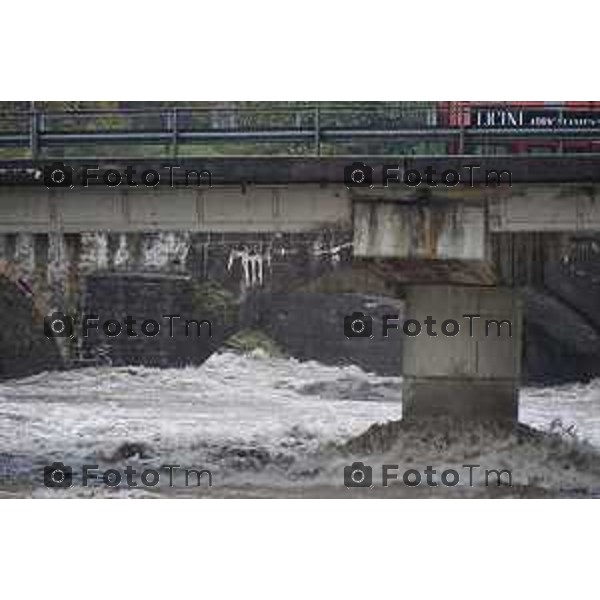 Foto LaPresse/Manzoni Tiziano 29/10/2018 Bergamo, Italia cronache, Maltempo nella provincia di bergamo Nella foto: Il fiume Brembo in piena La piena ad Ambria