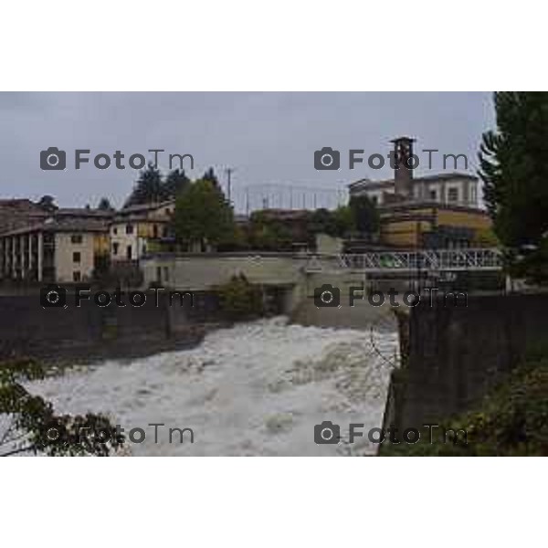 Foto LaPresse/Manzoni Tiziano 29/10/2018 Bergamo, Italia cronache, Maltempo nella provincia di bergamo Nella foto: Il fiume Brembo in piena a Ponte San Pietro