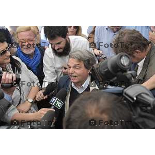 Bergamo Contro manifestazione piazza Matteotti no tax day, nella foto Renato Brunetta