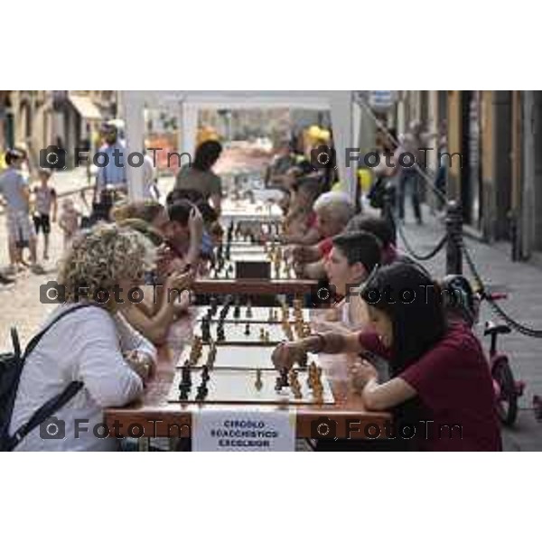 Via Borgo Santa Caterina i sabati del Borgo, la vian alle ore17 eventi, laboratori con la strada pedonalizzata per l’occasione.