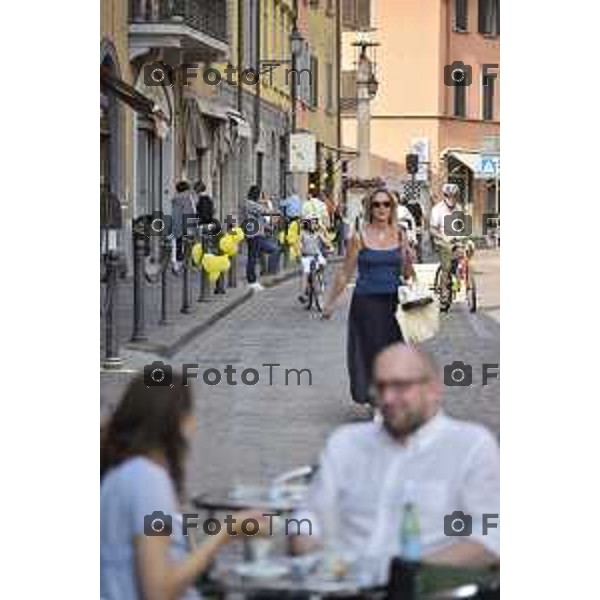 Via Borgo Santa Caterina i sabati del Borgo, la vian alle ore17 eventi, laboratori con la strada pedonalizzata per l’occasione.