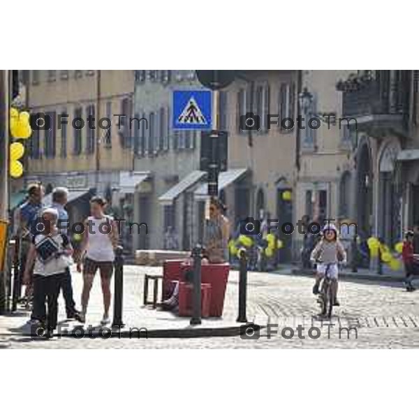 Via Borgo Santa Caterina i sabati del Borgo, la vian alle ore17 eventi, laboratori con la strada pedonalizzata per l’occasione.