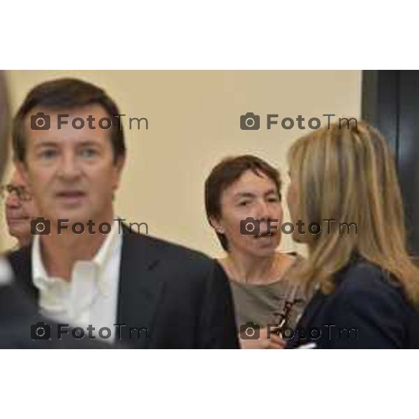 Palaghiaccio di Bergamo il Presidente del CONI Giovanni Malagò all\' impianto di recente completamento nella foto i genitori di Yara con il fratellino all\'inaugurazione