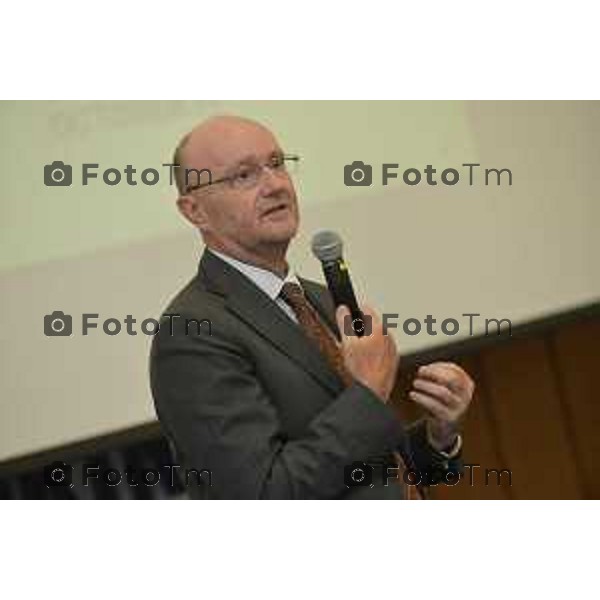 Sanpellegrino Terme (BG) il ministro Maurizio Martina in visita allo stablimento San Pellegrino nella foto Marco Settembri, executive vice president di Nestlé Waters, diventando così il primo italiano dagli anni ’50 a entrare nell’executive board del gruppo.