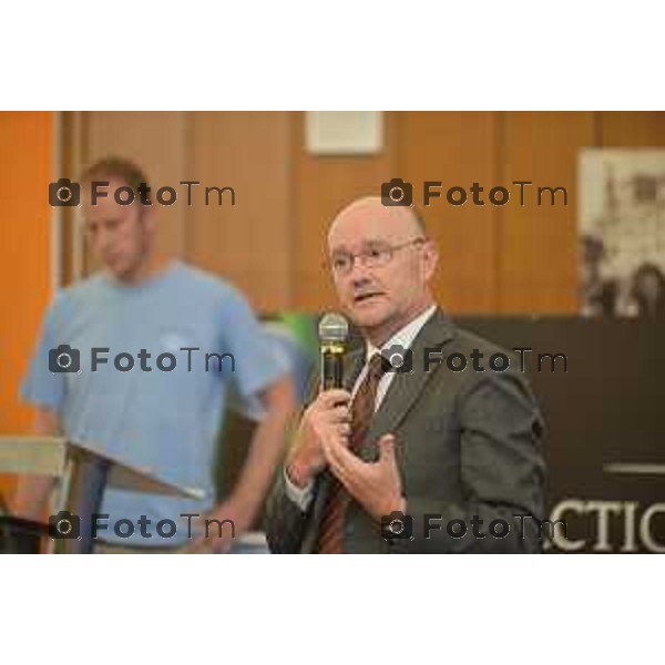 Sanpellegrino Terme (BG) il ministro Maurizio Martina in visita allo stablimento San Pellegrino nella foto Marco Settembri, executive vice president di Nestlé Waters, diventando così il primo italiano dagli anni ’50 a entrare nell’executive board del gruppo.