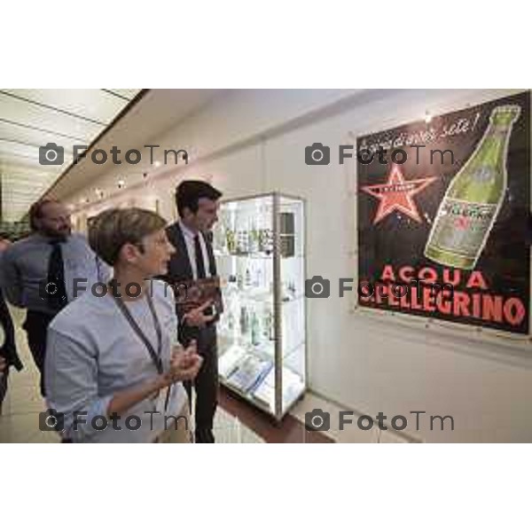 Sanpellegrino Terme (BG) il ministro Maurizio Martina in visita allo stablimento San Pellegrino nella foto Maurizio Martina vista l\'azienda e il museo storico della sanpellegrino