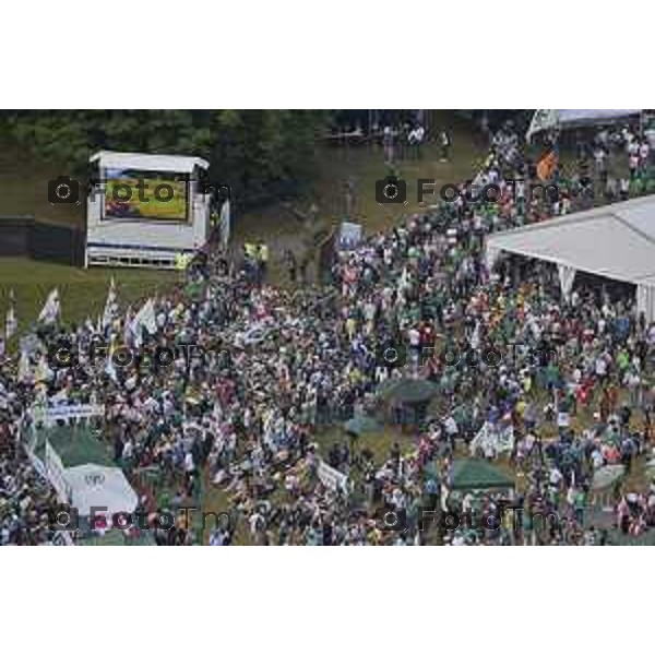 Pontida, raduno leghista domenica 21 giugno 2015 nella foto