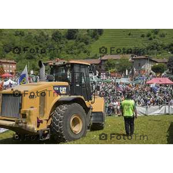 Pontida, raduno leghista domenica 21 giugno 2015 nella foto