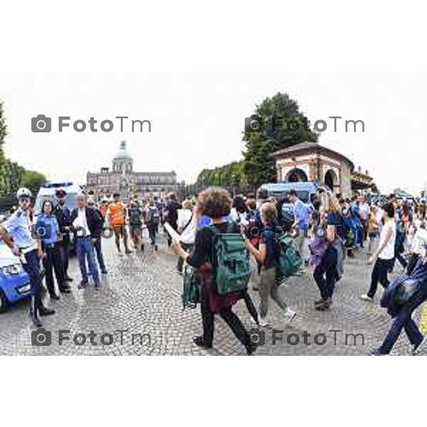 Caravaggio 20 mila fedeli del Movimento di Comunione e Liberazione al Santuario “Santa Maria Del Fonte” per celebrazione dell’Anno Santo della Misericordia .Nella foto L\'arrivo dei fedeli