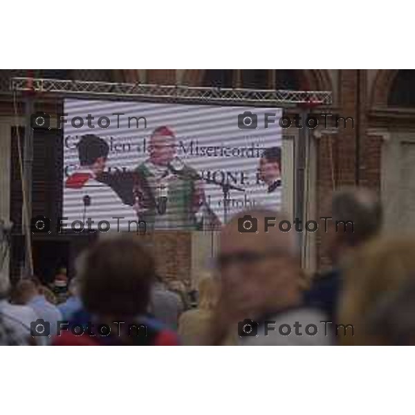 Caravaggio 20 mila fedeli del Movimento di Comunione e Liberazione al Santuario “Santa Maria Del Fonte” per celebrazione dell’Anno Santo della Misericordia .Nella foto