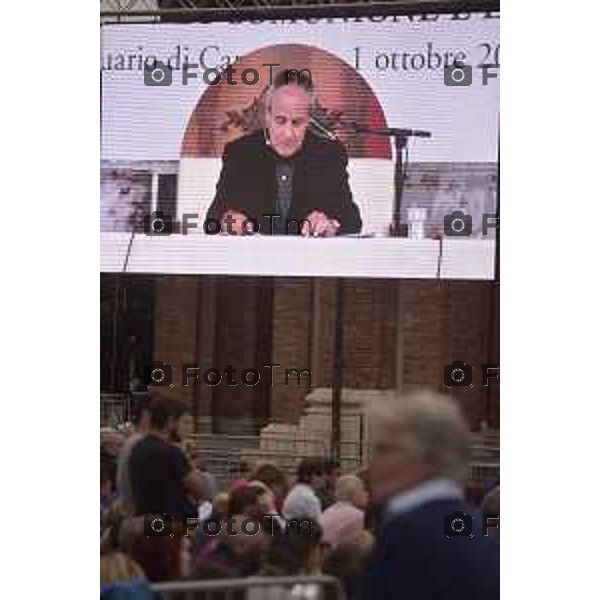 Caravaggio 20 mila fedeli del Movimento di Comunione e Liberazione al Santuario “Santa Maria Del Fonte” per celebrazione dell’Anno Santo della Misericordia .Nella foto