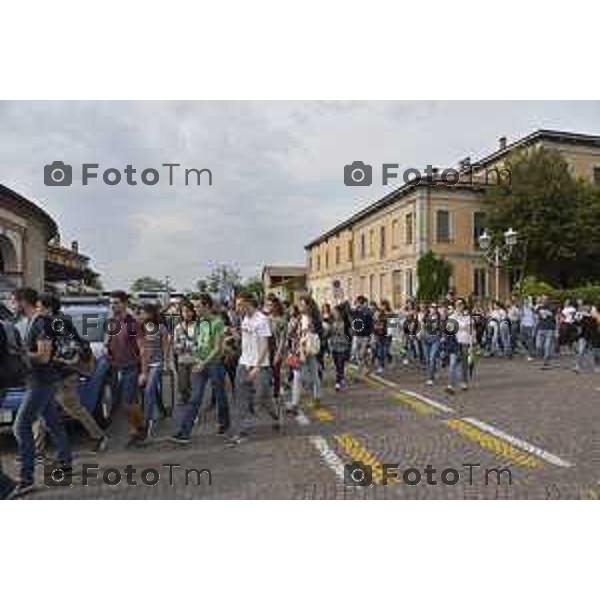 Caravaggio 20 mila fedeli del Movimento di Comunione e Liberazione al Santuario “Santa Maria Del Fonte” per celebrazione dell’Anno Santo della Misericordia .Nella foto L\'arrivo dei fedeli