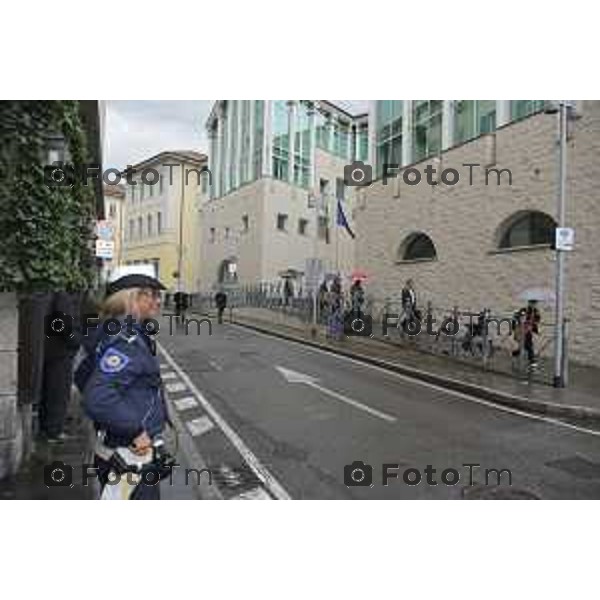 Bergamo Udeinza Bossetti caso Yara testimonianze Michele Lorusso e Gianpaolo Bonafini nella foto il tribunale poco affollato dai media e dai curiosi