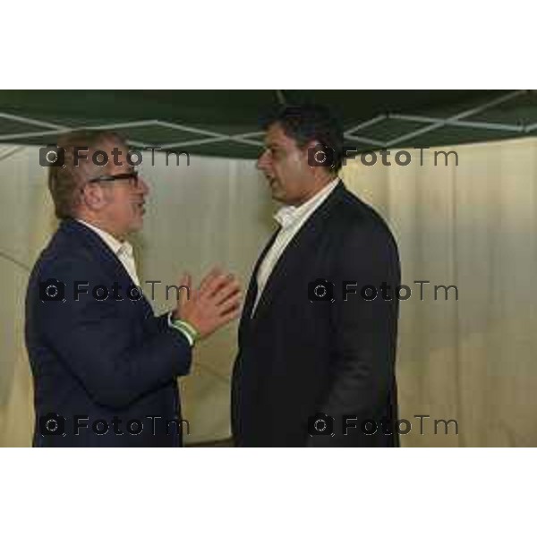 Alzano Lombardo Berghem fest Intervento di Maroni Roberto pres regione lomb e Giovanni Toti moderati da Vittorio Feltri nella foto A sx Roberto Maroni e Giovanni Toti