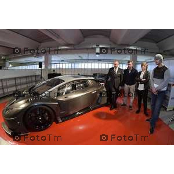 Bergamo Presentazione nuova officina corse Bonaldi motorsport, e la nuova huraca gt3 affidata al giovane pilota Patrik Kujala Nella foto Michele Brusa- Marco Bielli- Simona Bonaldi e Gianemilio Brusa