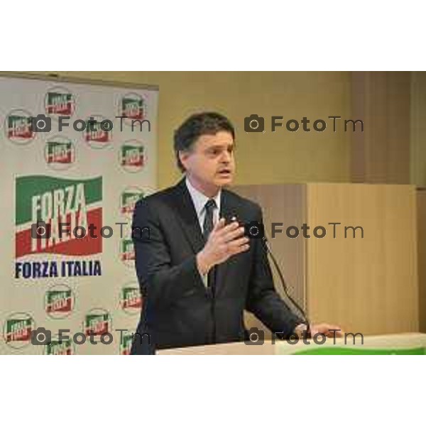 Congresso Forza Italia Zingonia 2016 nella foto Gregorio Fontana