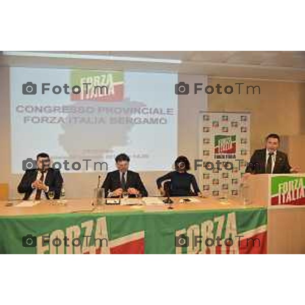 Congresso Forza Italia Zingonia 2016 nella foto Paolo Franco il neo segretario provinciale di Forza Italia