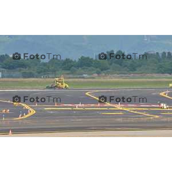 Orio Al Serio (BG) aeroporto ultimi lavori di ripristino inetrni esterni per inaugurazione del 2 giugno foto Tiziano Manzoni-fotogramma Bergamo