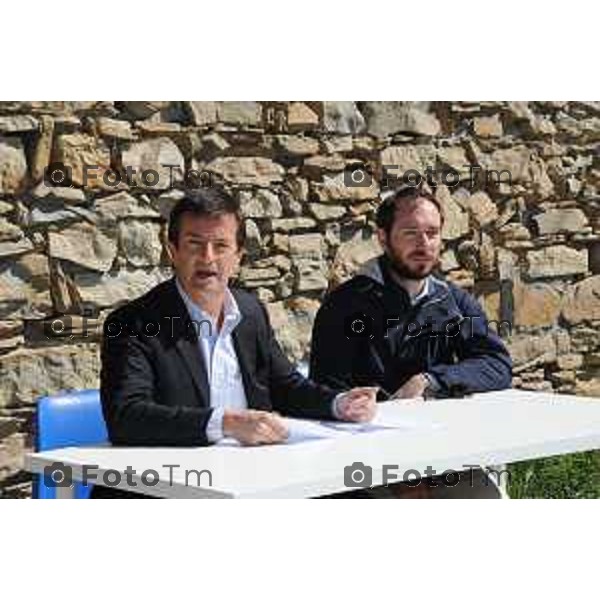 Bergamo Astino conferenza stampa Giorgio Gori nella foto Da sinistra: Giorgio Gori e Stefano Zenoni, consigliere comunale uscente di Patto civico, durante la conferenza stampa di stamane. foto Tiziano Manzoni-fotogramma Bergamo