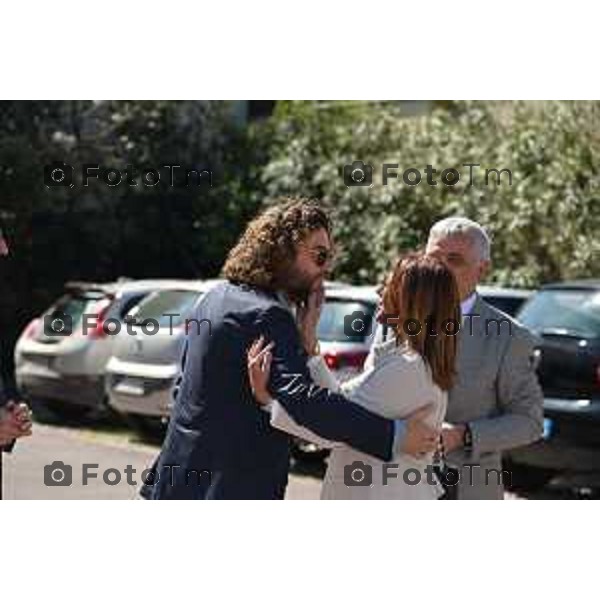 SARNICO (BG) Alessio Boni presentazione film respiri girato interamente a Sarnico Tiziano Manzoni- nella foto amiche d\'infanzia di Alessio fotogramma Bergamo