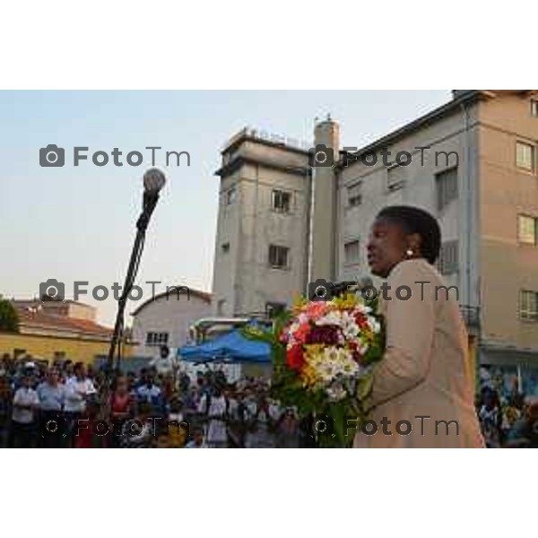 Bergamo ministro Cécile Kyenge al patronato san vincenzo con gli ospiti della comunita e delle associazioni nerlla foto: il ministro Foto by fotogramma Bergamo-Tiziano Manzoni