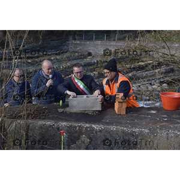 Tiziano Manzoni 5/12//2018 nella foto inizio lavori nuovo ponte San Giovanni Bianco