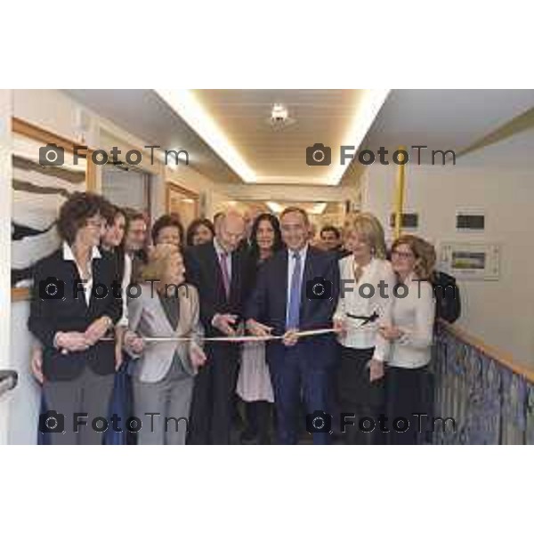 foto LaPresse Tiziano Manzoni 1/12//2018 Cronaca Bergamo - ITALIA AMPLIAMENTO UNITA’ OPERATIVA DI RIABILITAZIONE “ISTITUTO CLINICO QUARENGHI la visita dell\'assessore Gallera Giulio all\'inaugurazione dell\'ampliamento della clinica quarenghi a Sanpellegrino terme