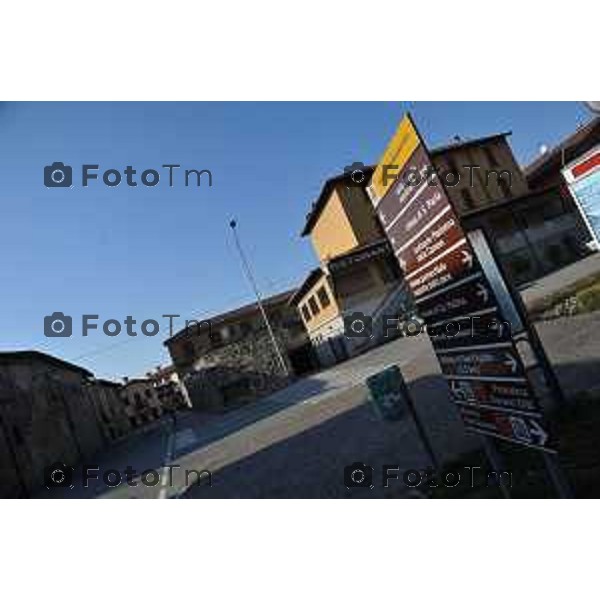 Sotto il Monte papa Giovanni XXXIII e i suoi luoghi nella foto:la chiesa dove è stato battezzato papa giovanni foto Tiziano Manzoni Fotogramma Bergamo