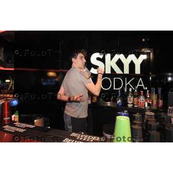 Discoteca Setai Orio al Serio lavori di notte il barman Andrea