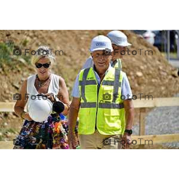 Foto Manzoni Tiziano/LaPresse 27-07-2022 Bergamo visita al cantiere cantiere Fondazione Carisma,nuovo centro assistenza delle persone affette da demenza. Ing. Miro Radici, e il Sindaco di Bergamo,Giorgio Gori.