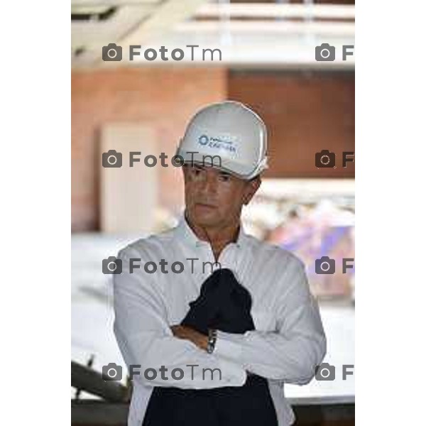 Foto Manzoni Tiziano/LaPresse 27-07-2022 Bergamo visita al cantiere cantiere Fondazione Carisma,nuovo centro assistenza delle persone affette da demenza. Ing. Miro Radici, e il Sindaco di Bergamo,Giorgio Gori.