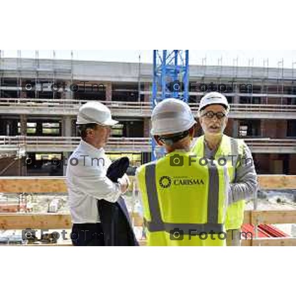 Foto Manzoni Tiziano/LaPresse 27-07-2022 Bergamo visita al cantiere cantiere Fondazione Carisma,nuovo centro assistenza delle persone affette da demenza. Ing. Miro Radici, e il Sindaco di Bergamo,Giorgio Gori.