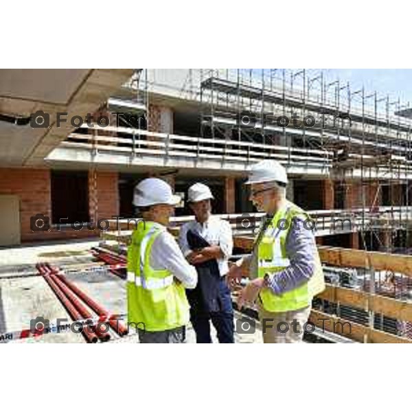 Foto Manzoni Tiziano/LaPresse 27-07-2022 Bergamo visita al cantiere cantiere Fondazione Carisma,nuovo centro assistenza delle persone affette da demenza. Ing. Miro Radici, e il Sindaco di Bergamo,Giorgio Gori.