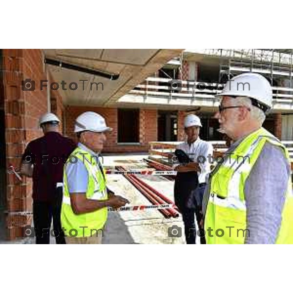 Foto Manzoni Tiziano/LaPresse 27-07-2022 Bergamo visita al cantiere cantiere Fondazione Carisma,nuovo centro assistenza delle persone affette da demenza. Ing. Miro Radici, e il Sindaco di Bergamo,Giorgio Gori.