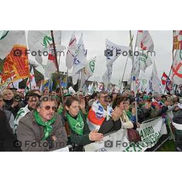 PONTIDA raduno leghista nei prati di Pontida nella foto:slogan al raduno leghista 2013 Fotogramma Bergamo-Tiziano Manzoni