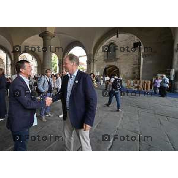 Foto Manzoni Tiziano/LaPresse 3-09-2022 Bergamo Italia - Cronaca - XII edizione del Landscape Festival - I Maestri del PaesaggioCassian Schmidt Architetto con il sindaco Giorgio Gori